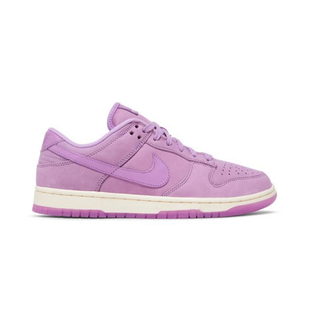 Wmns Dunk Low Premium 'Rush
Fuchsia'